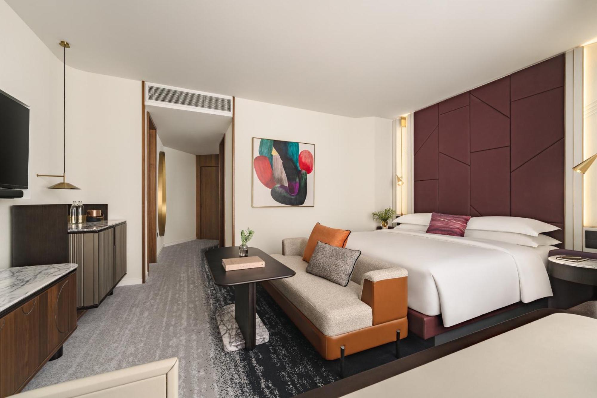 Studio Corner King Suite with Bathtub - High Floor